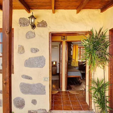 Charming In Palmas De Gran Canaria With Private Pool *